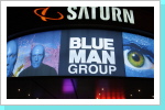 Blue-Man-Group am Abend ...